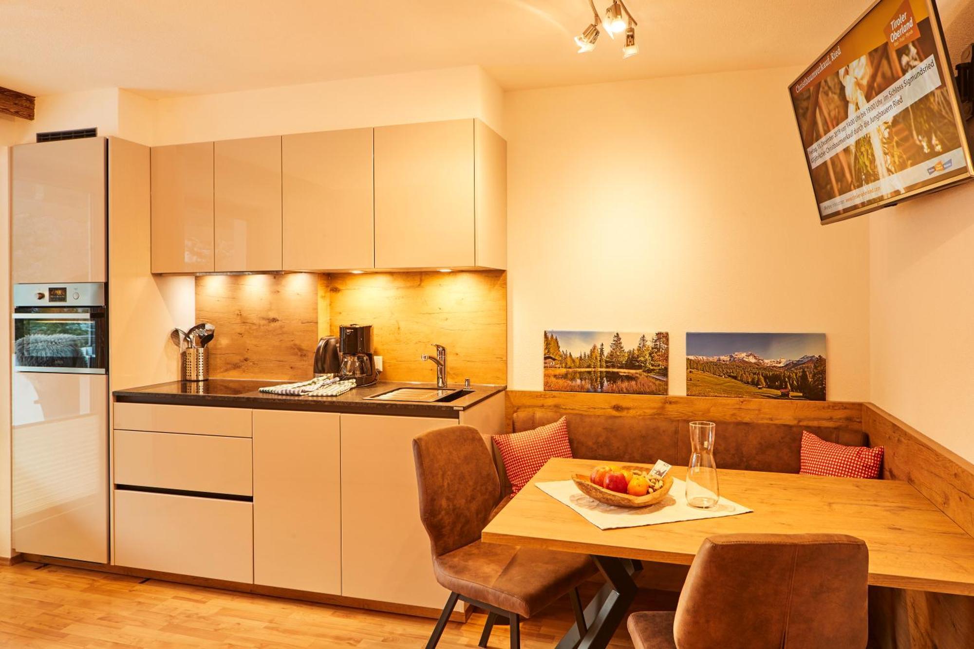 Das Edelweiss - Apartment Kuprian Ried im Oberinntal Kültér fotó