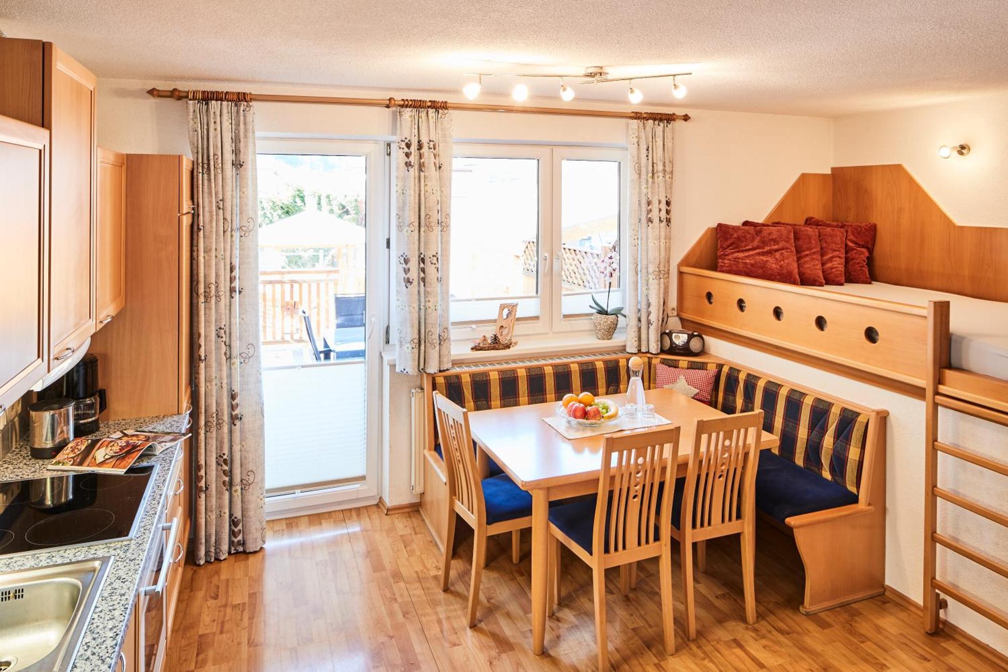 Das Edelweiss - Apartment Kuprian Ried im Oberinntal Kültér fotó